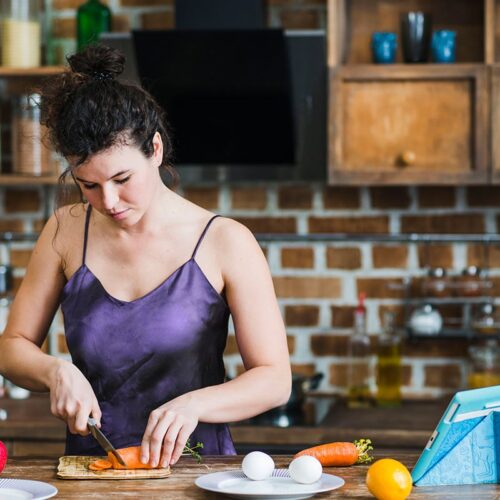 New recipes, cooking techniques, and kitchen hacks.