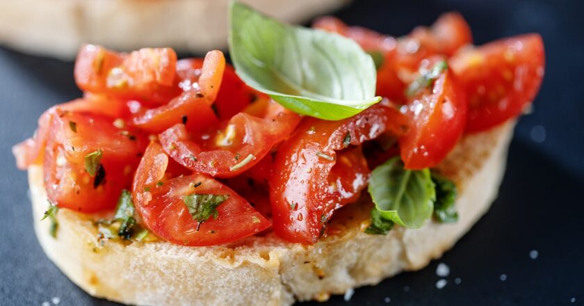 Italian Bruscetta With Tomatoes